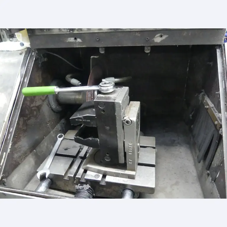 Centros de mecanizado, máquinas para trabajar el metal y líneas de producción de la industria del automóvil-3