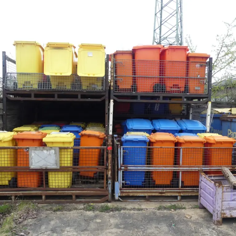 Item Plastic waste garbage cans