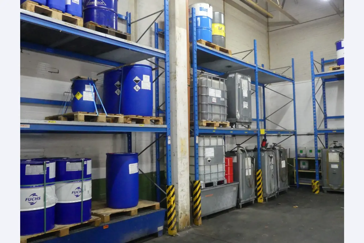 Centros de mecanizado, máquinas para trabajar el metal y líneas de producción de la industria del automóvil-1