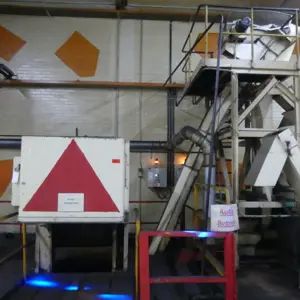 Chip centrifugal crusher-washer