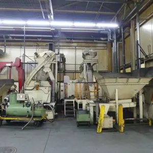 2 Chip breaker cleaning system with