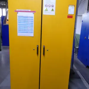 Armario de materiales peligrosos