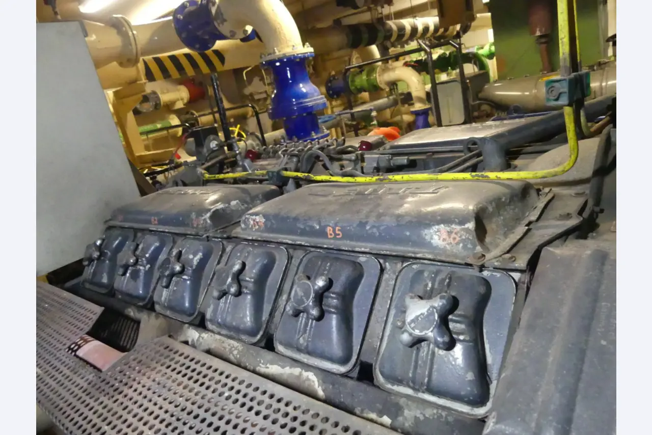 Centros de mecanizado, máquinas para trabajar el metal y líneas de producción de la industria del automóvil-2