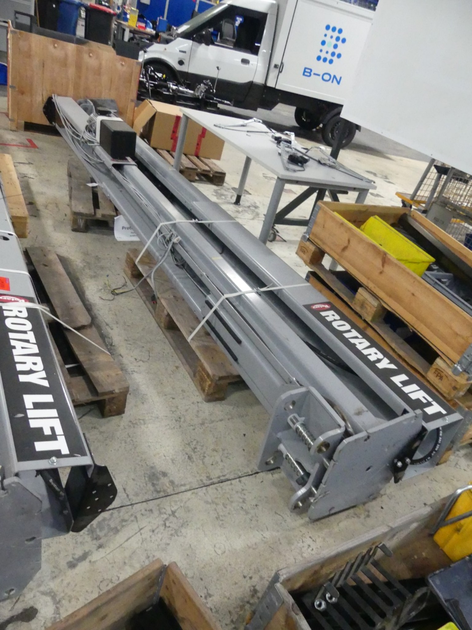 Centros de mecanizado, máquinas para trabajar el metal y líneas de producción de la industria del automóvil-1