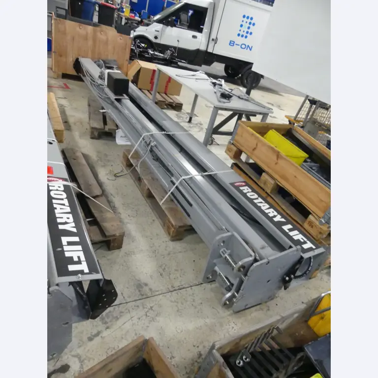 Centros de mecanizado, máquinas para trabajar el metal y líneas de producción de la industria del automóvil-1