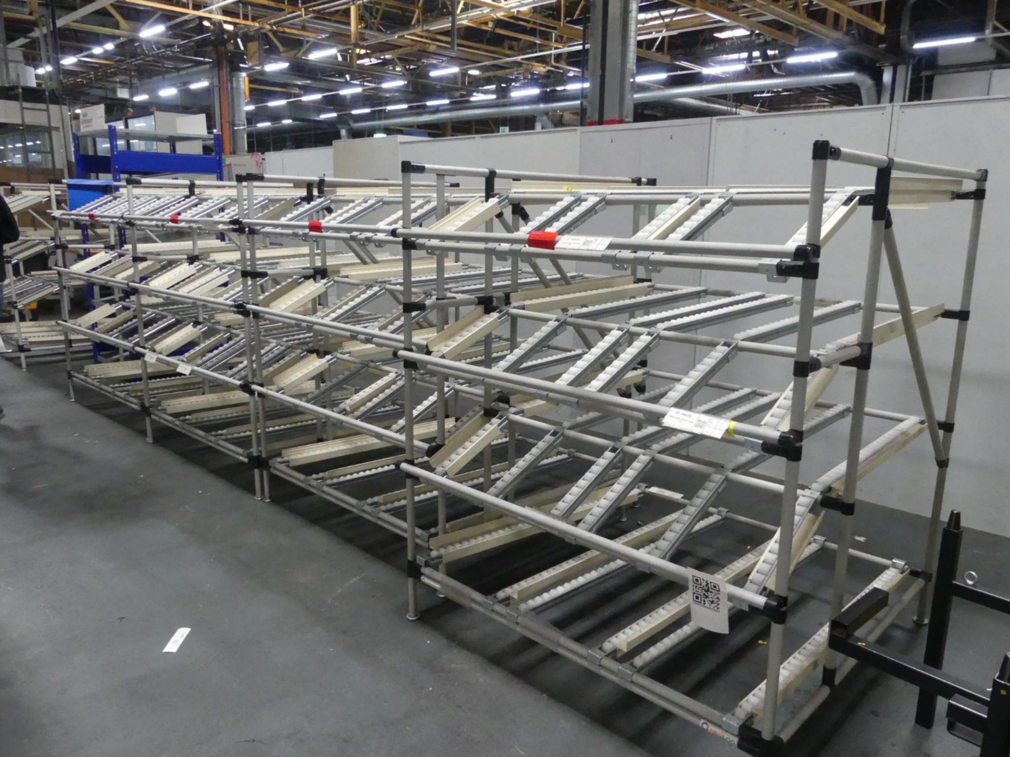 Centros de mecanizado, máquinas para trabajar el metal y líneas de producción de la industria del automóvil-1