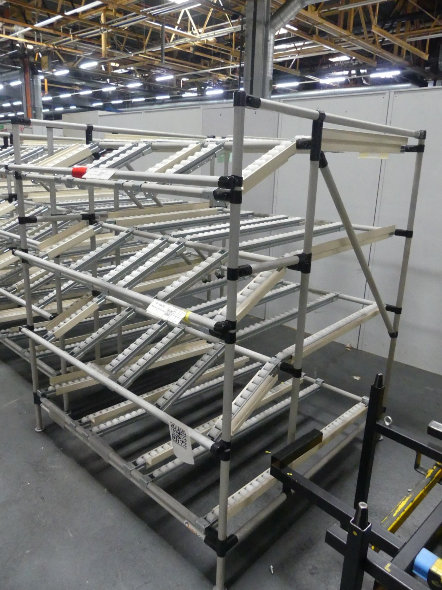Centros de mecanizado, máquinas para trabajar el metal y líneas de producción de la industria del automóvil-2