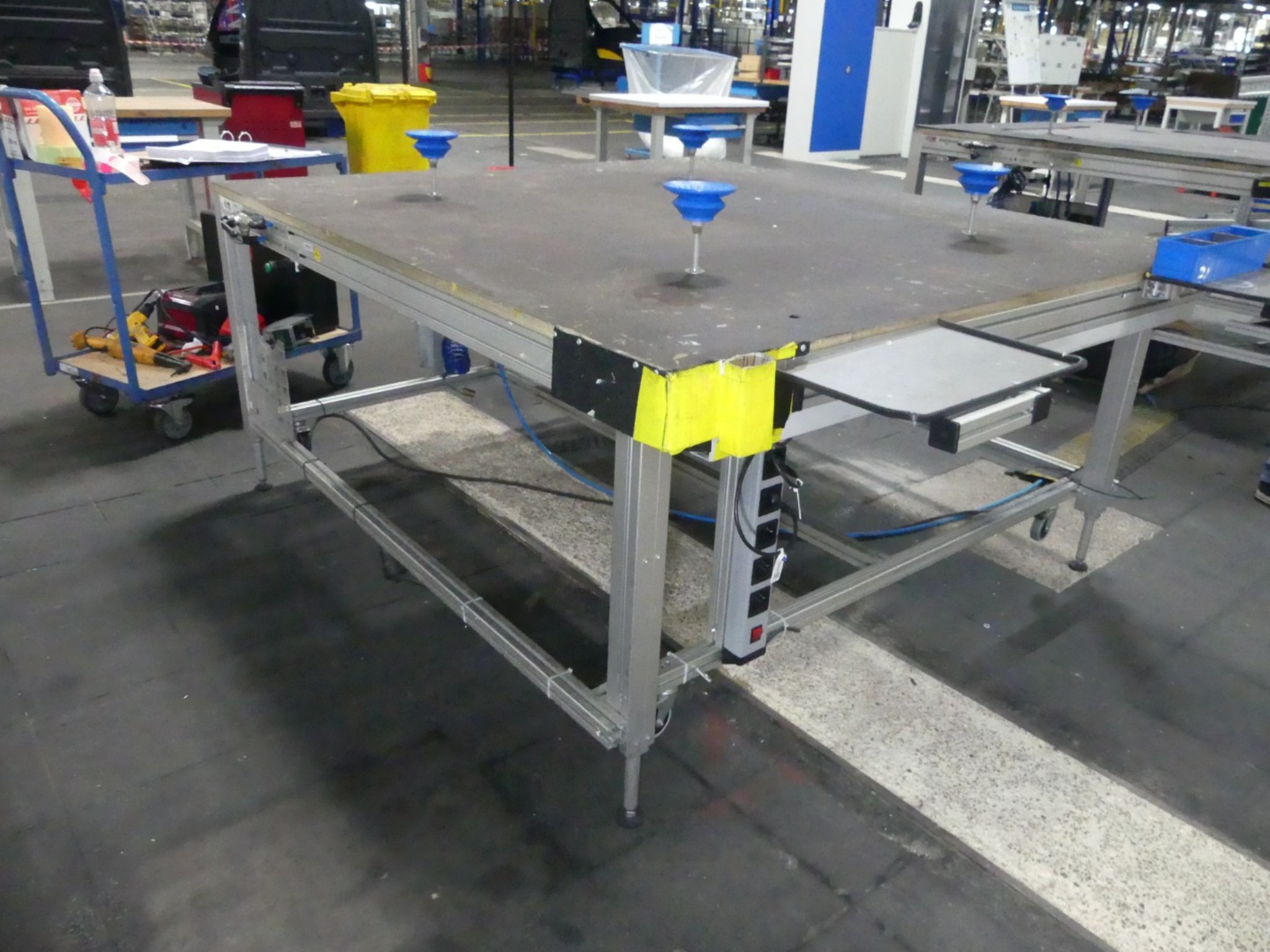Centros de mecanizado, máquinas para trabajar el metal y líneas de producción de la industria del automóvil-3