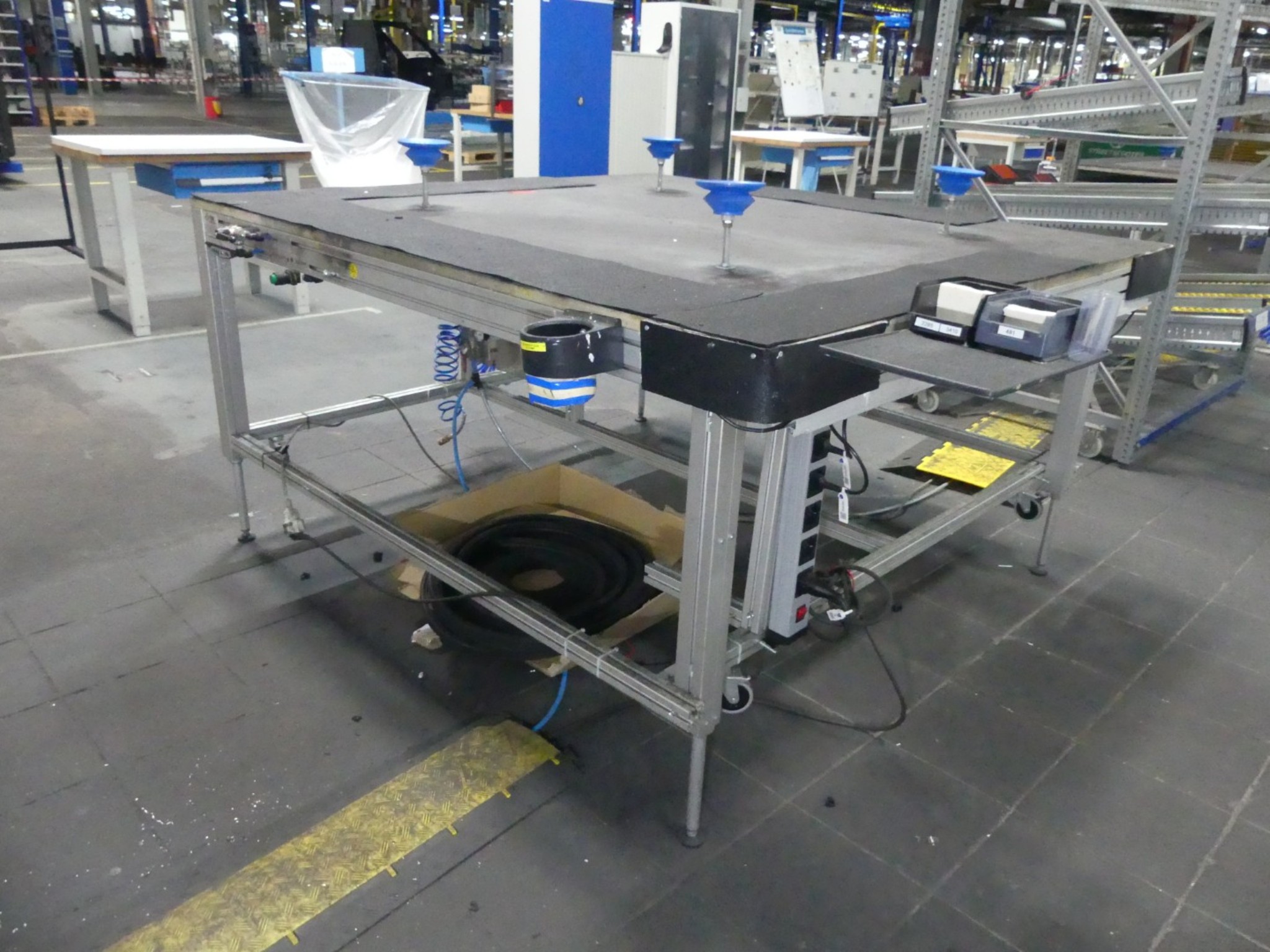 Centros de mecanizado, máquinas para trabajar el metal y líneas de producción de la industria del automóvil-4