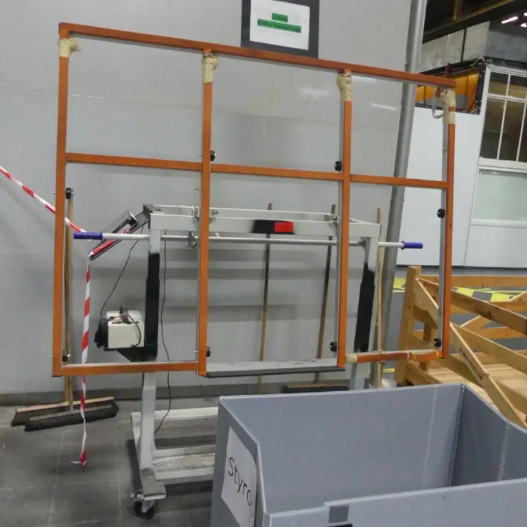 Pre-assembly device with Schmalz