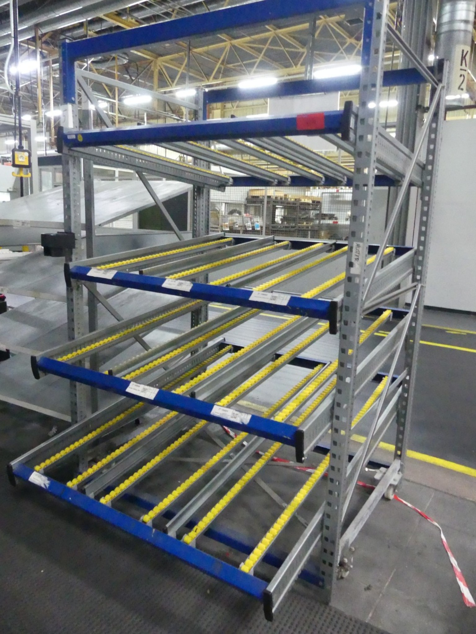 Centros de mecanizado, máquinas para trabajar el metal y líneas de producción de la industria del automóvil-4