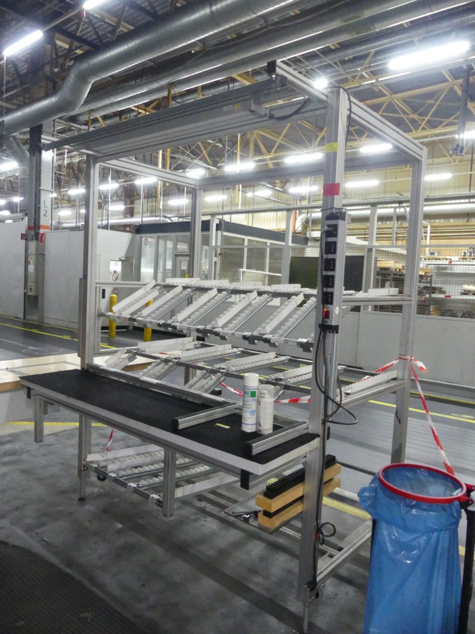 Centros de mecanizado, máquinas para trabajar el metal y líneas de producción de la industria del automóvil-1