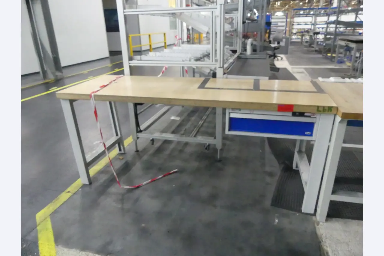 Centros de mecanizado, máquinas para trabajar el metal y líneas de producción de la industria del automóvil-1