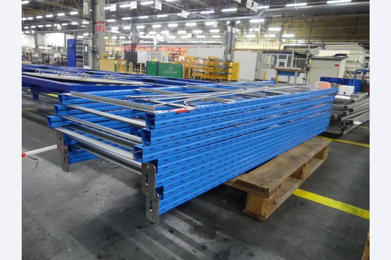 Centros de mecanizado, máquinas para trabajar el metal y líneas de producción de la industria del automóvil-1