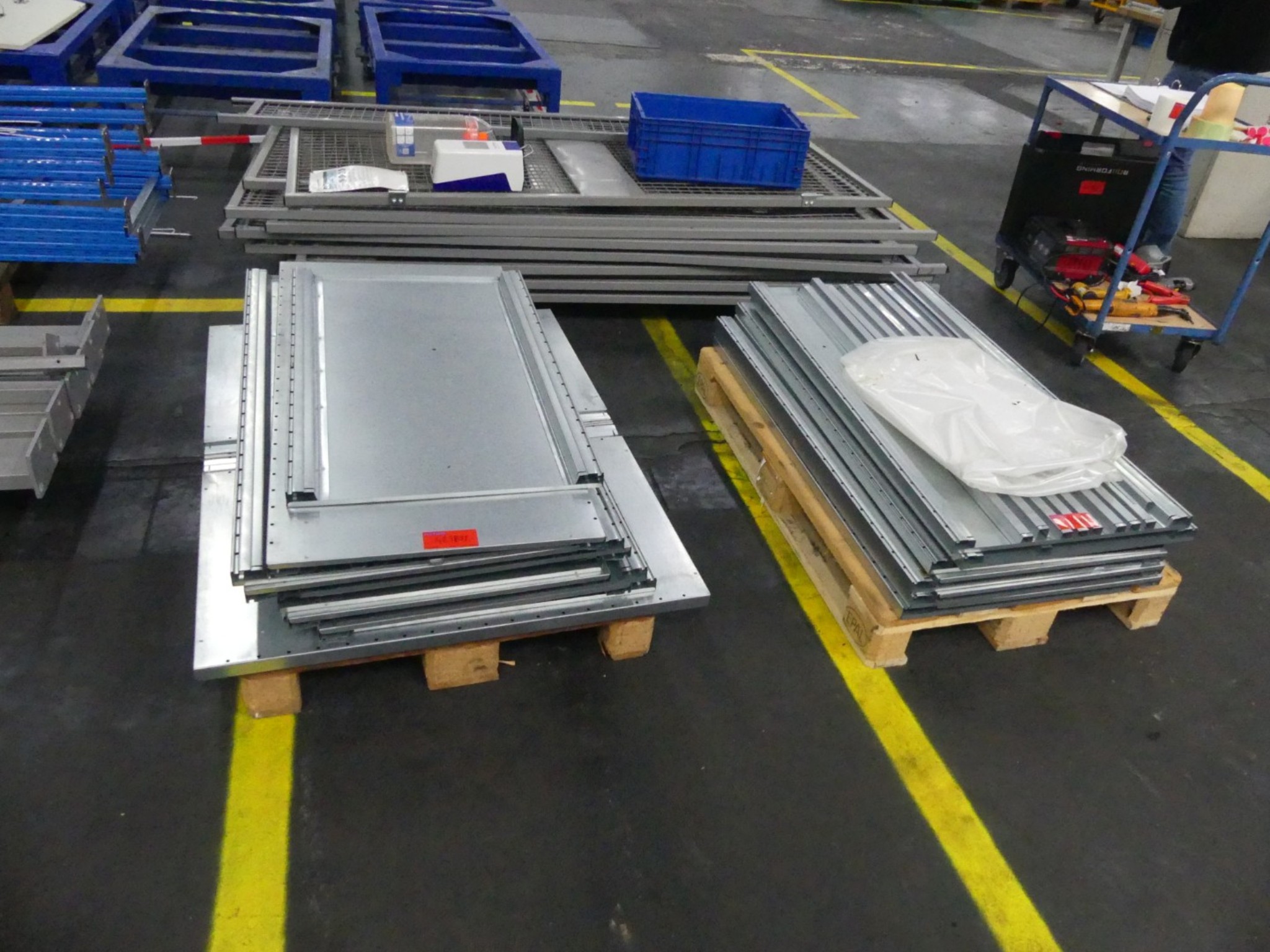 Centros de mecanizado, máquinas para trabajar el metal y líneas de producción de la industria del automóvil-3