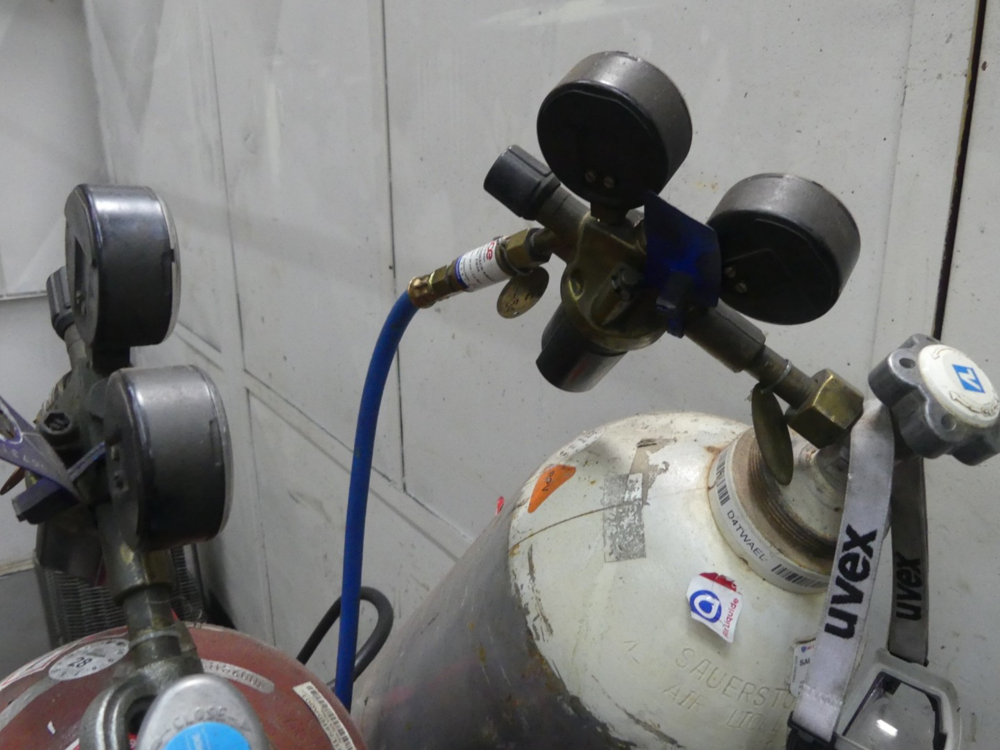 Machines et lignes de production de l'industrie automobile-3