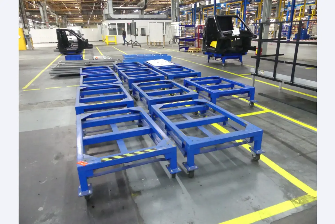 Centros de mecanizado, máquinas para trabajar el metal y líneas de producción de la industria del automóvil-1