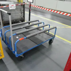 Carro de transporte de painéis