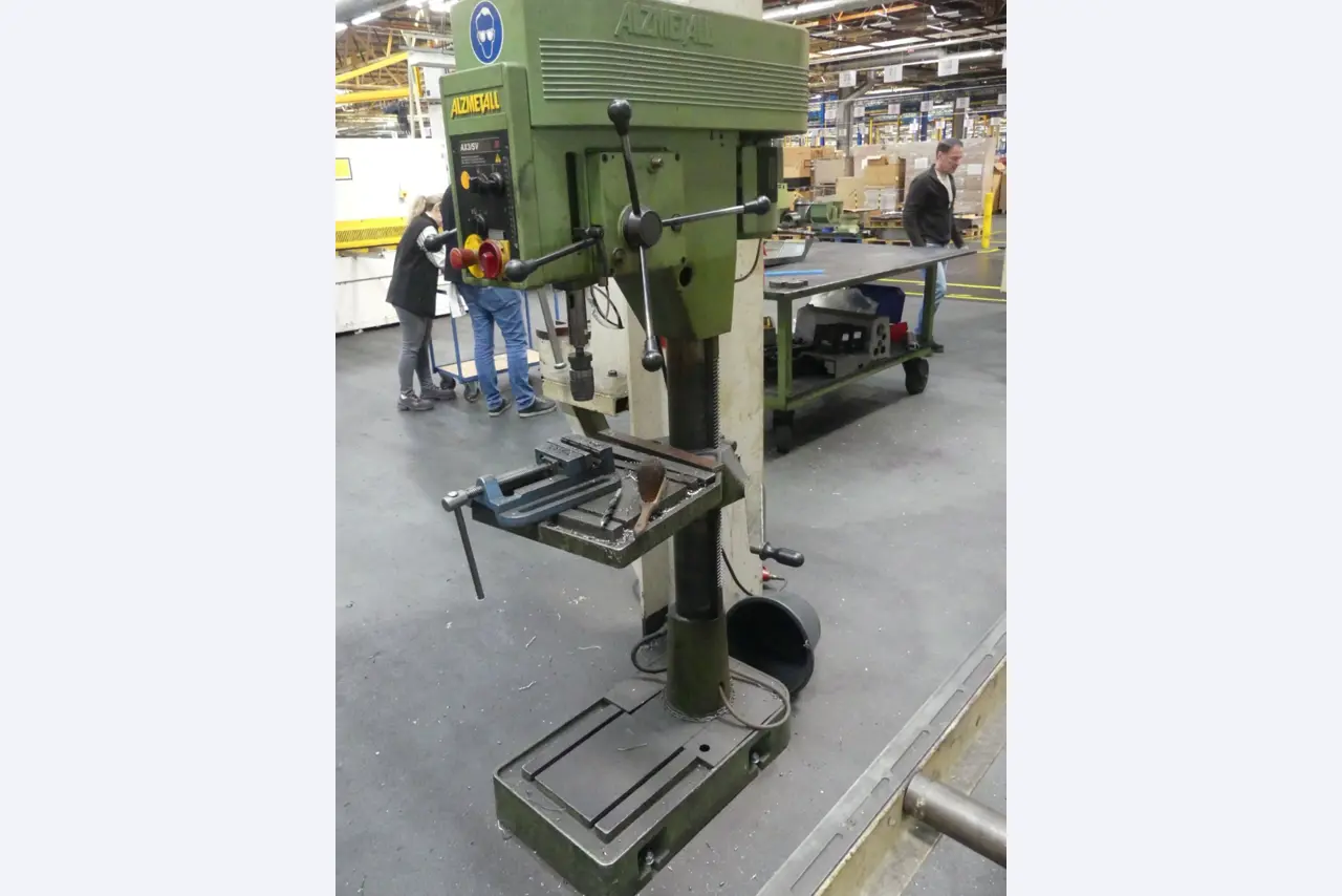 Machines et lignes de production de l'industrie automobile-3