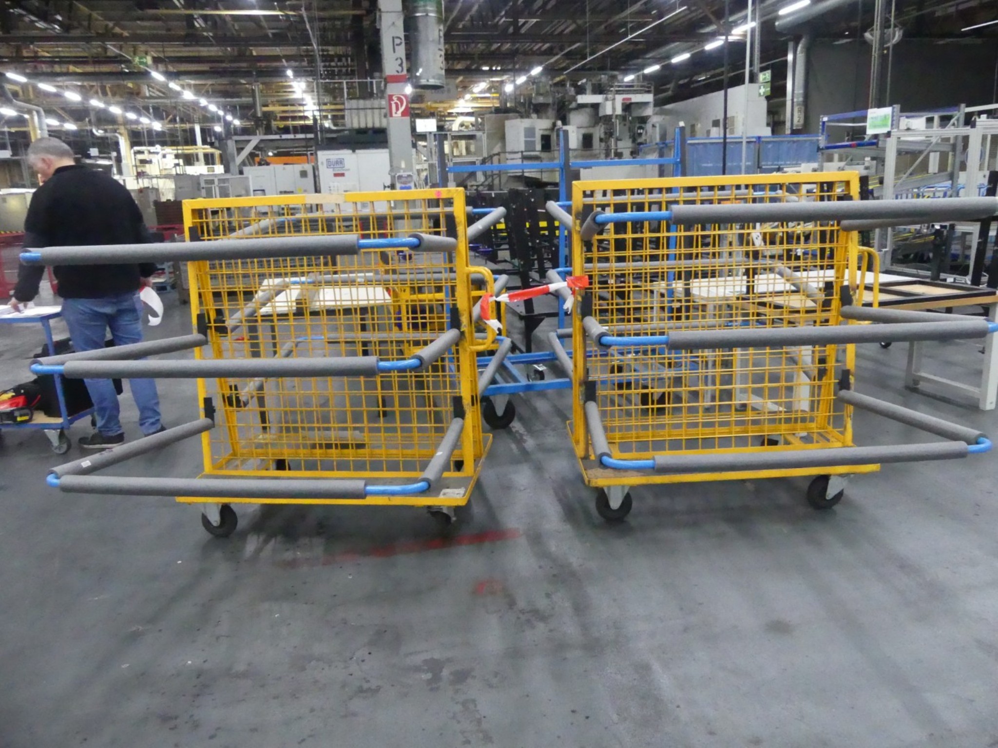 Centros de mecanizado, máquinas para trabajar el metal y líneas de producción de la industria del automóvil-1