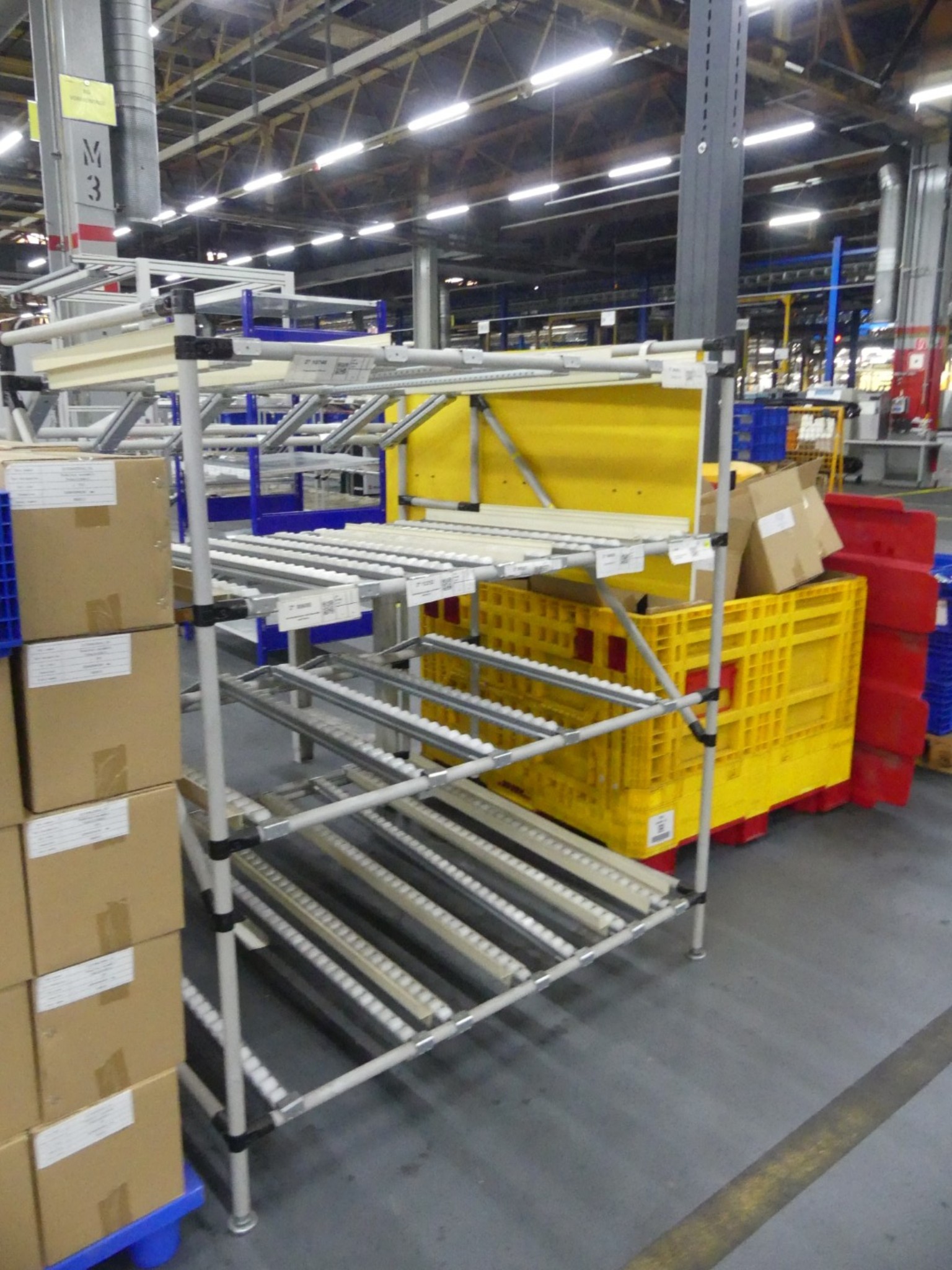 Centros de mecanizado, máquinas para trabajar el metal y líneas de producción de la industria del automóvil-3