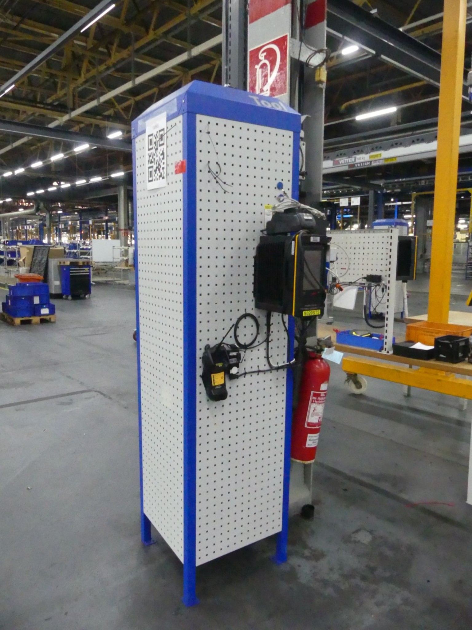 Centros de mecanizado, máquinas para trabajar el metal y líneas de producción de la industria del automóvil-1
