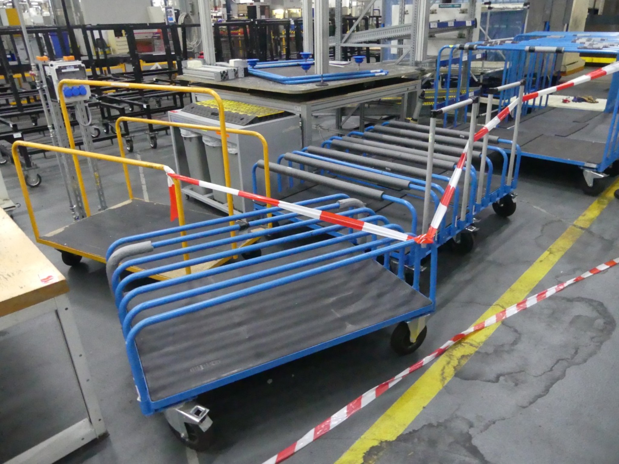 Centros de mecanizado, máquinas para trabajar el metal y líneas de producción de la industria del automóvil-1