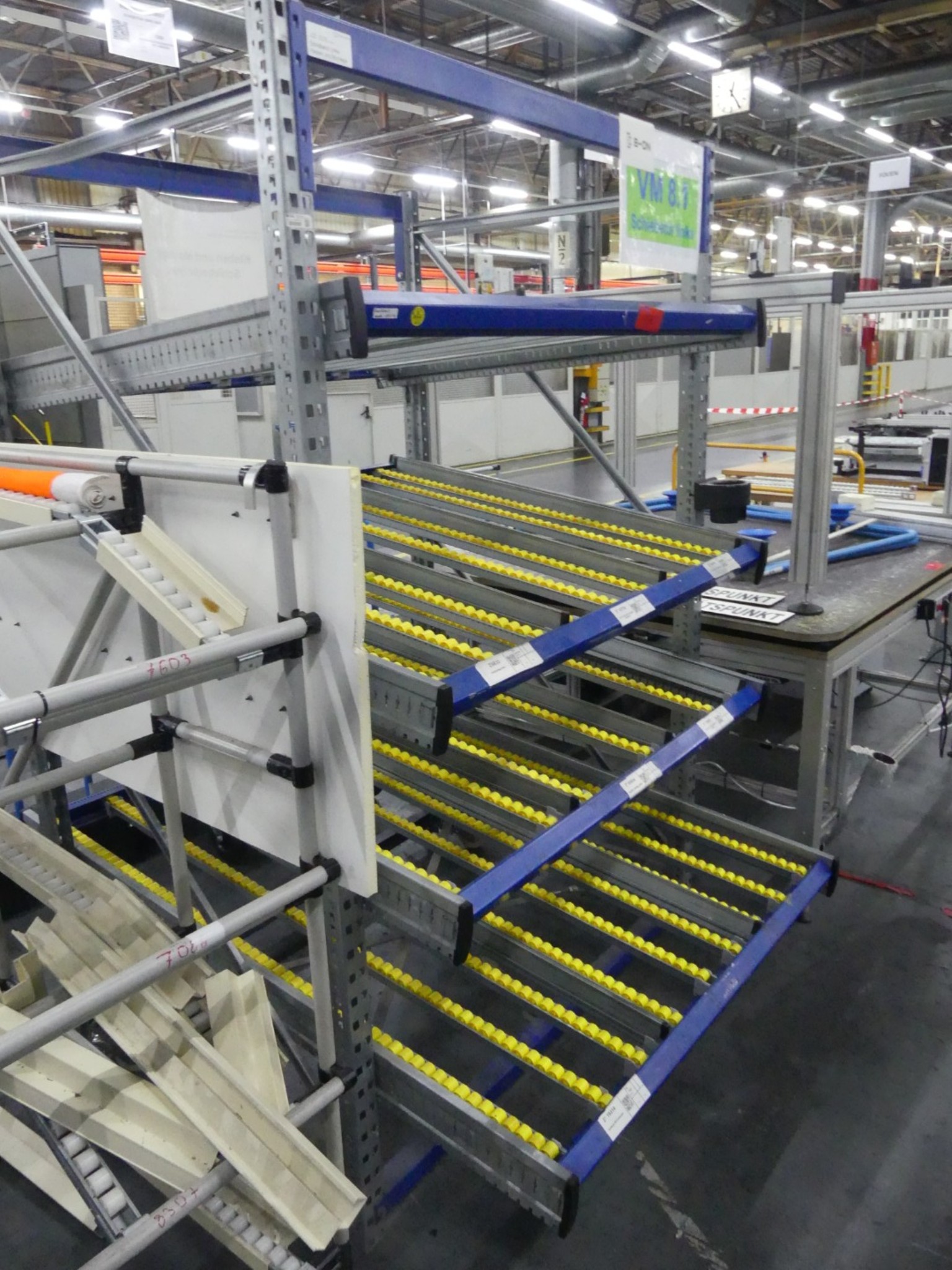Centros de mecanizado, máquinas para trabajar el metal y líneas de producción de la industria del automóvil-1