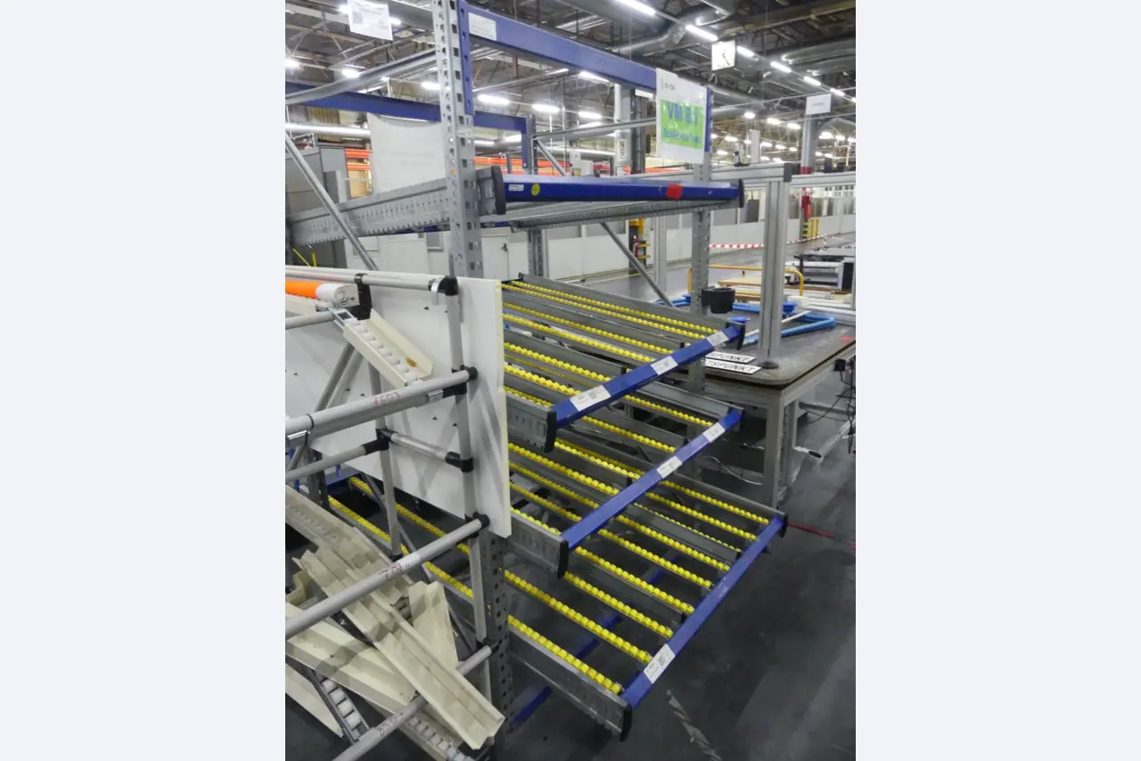 Centros de mecanizado, máquinas para trabajar el metal y líneas de producción de la industria del automóvil-1