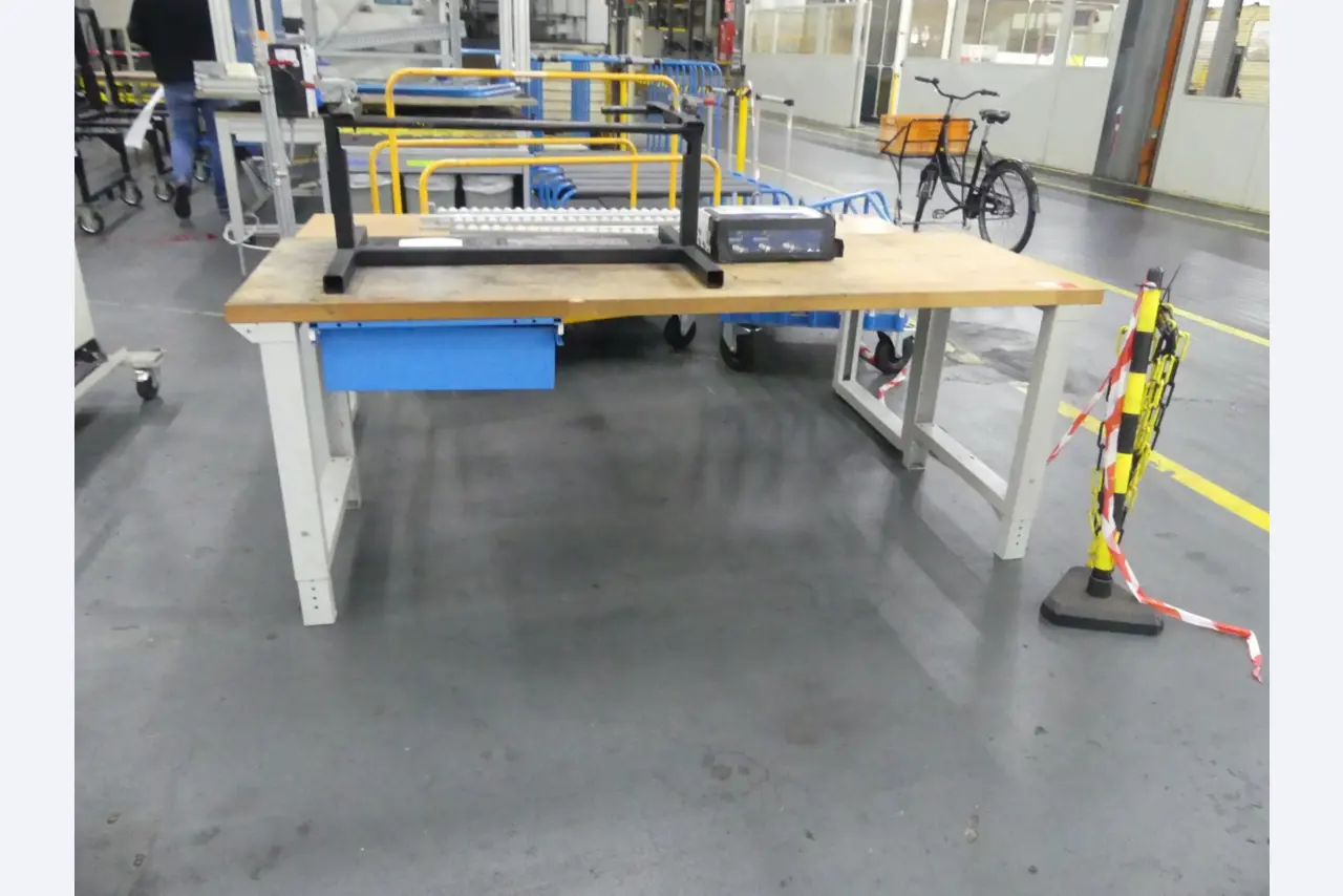 Centros de mecanizado, máquinas para trabajar el metal y líneas de producción de la industria del automóvil-1