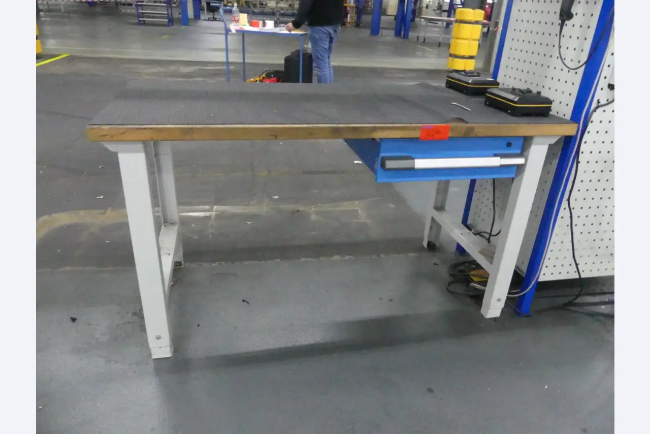 Centros de mecanizado, máquinas para trabajar el metal y líneas de producción de la industria del automóvil-1
