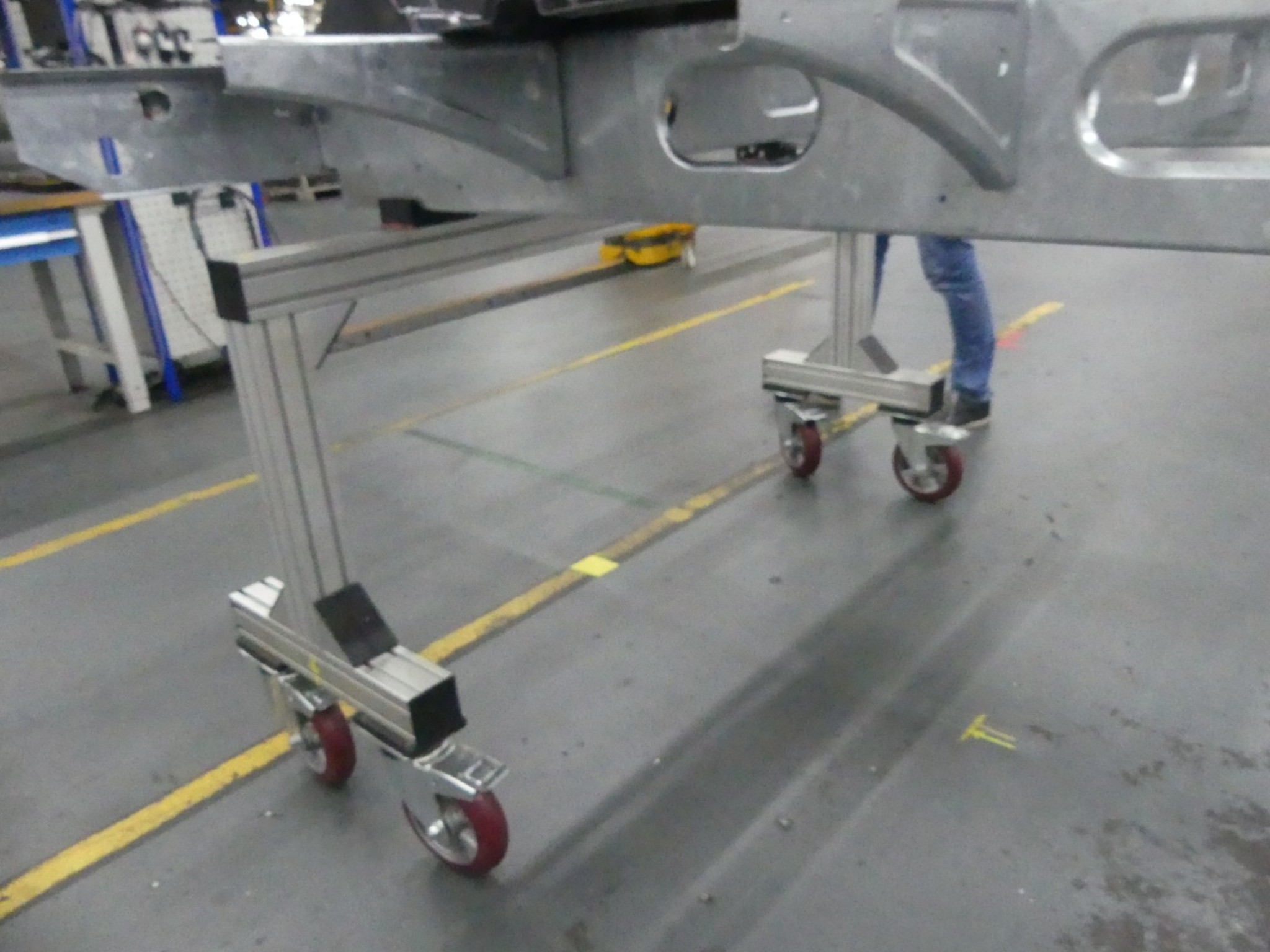 Centros de mecanizado, máquinas para trabajar el metal y líneas de producción de la industria del automóvil-5