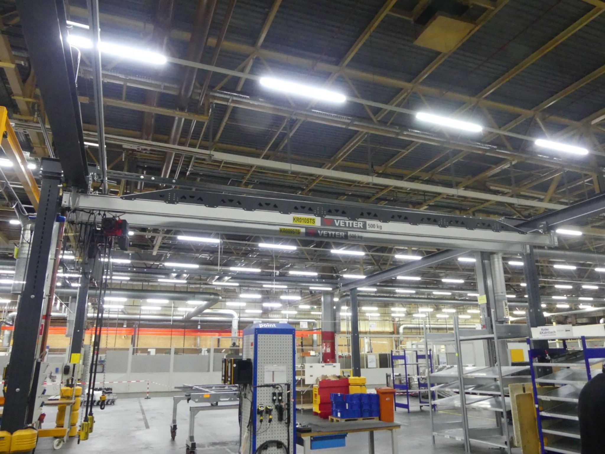 Centros de mecanizado, máquinas para trabajar el metal y líneas de producción de la industria del automóvil-1