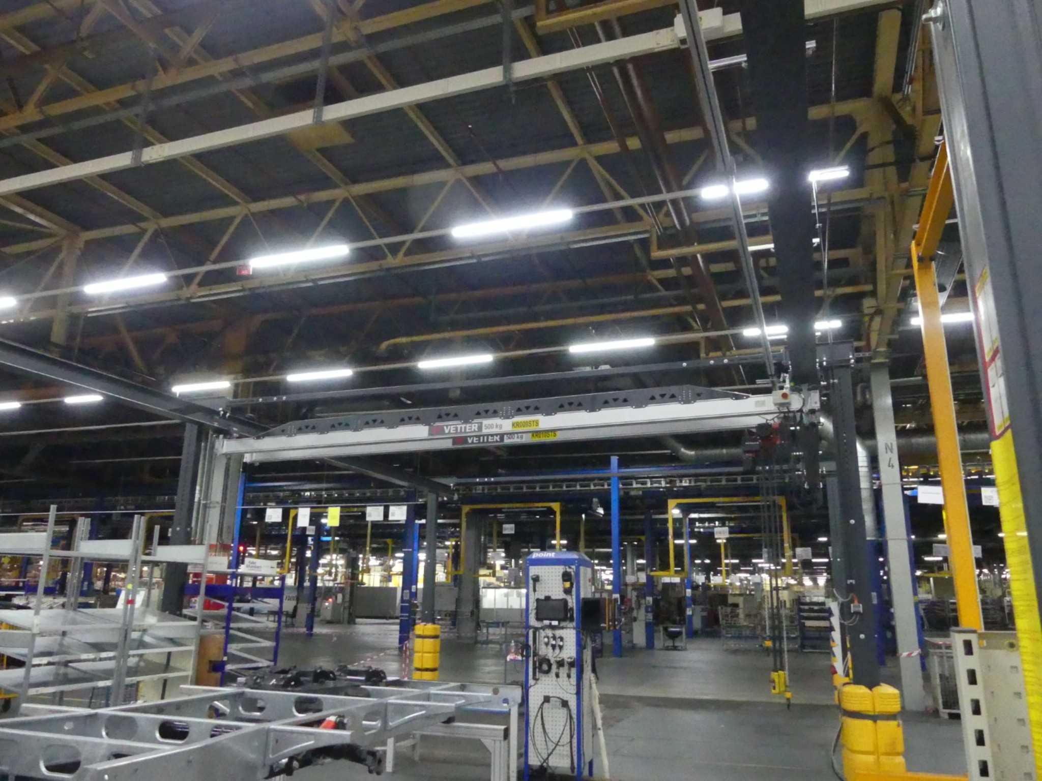 Centros de mecanizado, máquinas para trabajar el metal y líneas de producción de la industria del automóvil-7