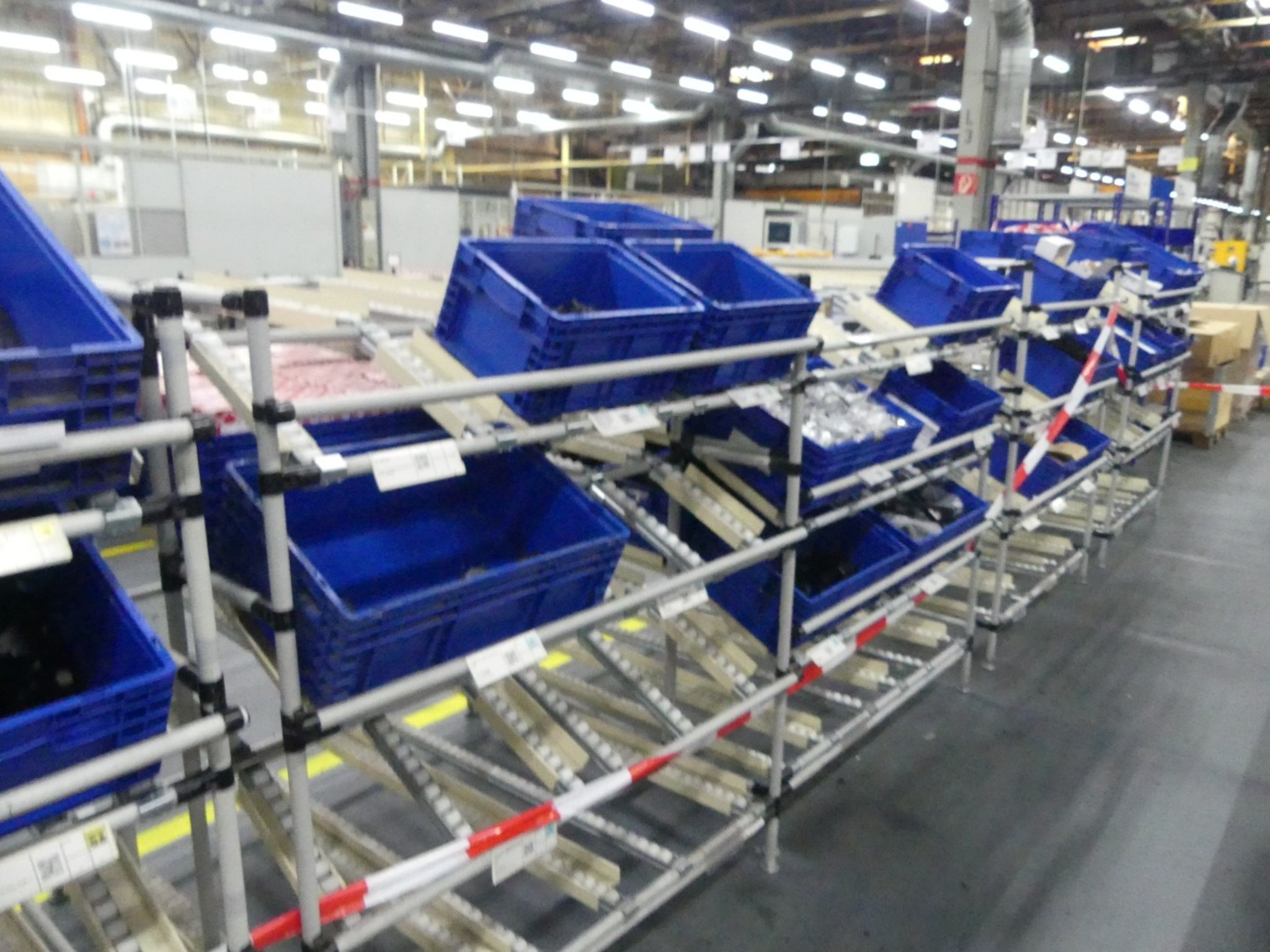 Centros de mecanizado, máquinas para trabajar el metal y líneas de producción de la industria del automóvil-3