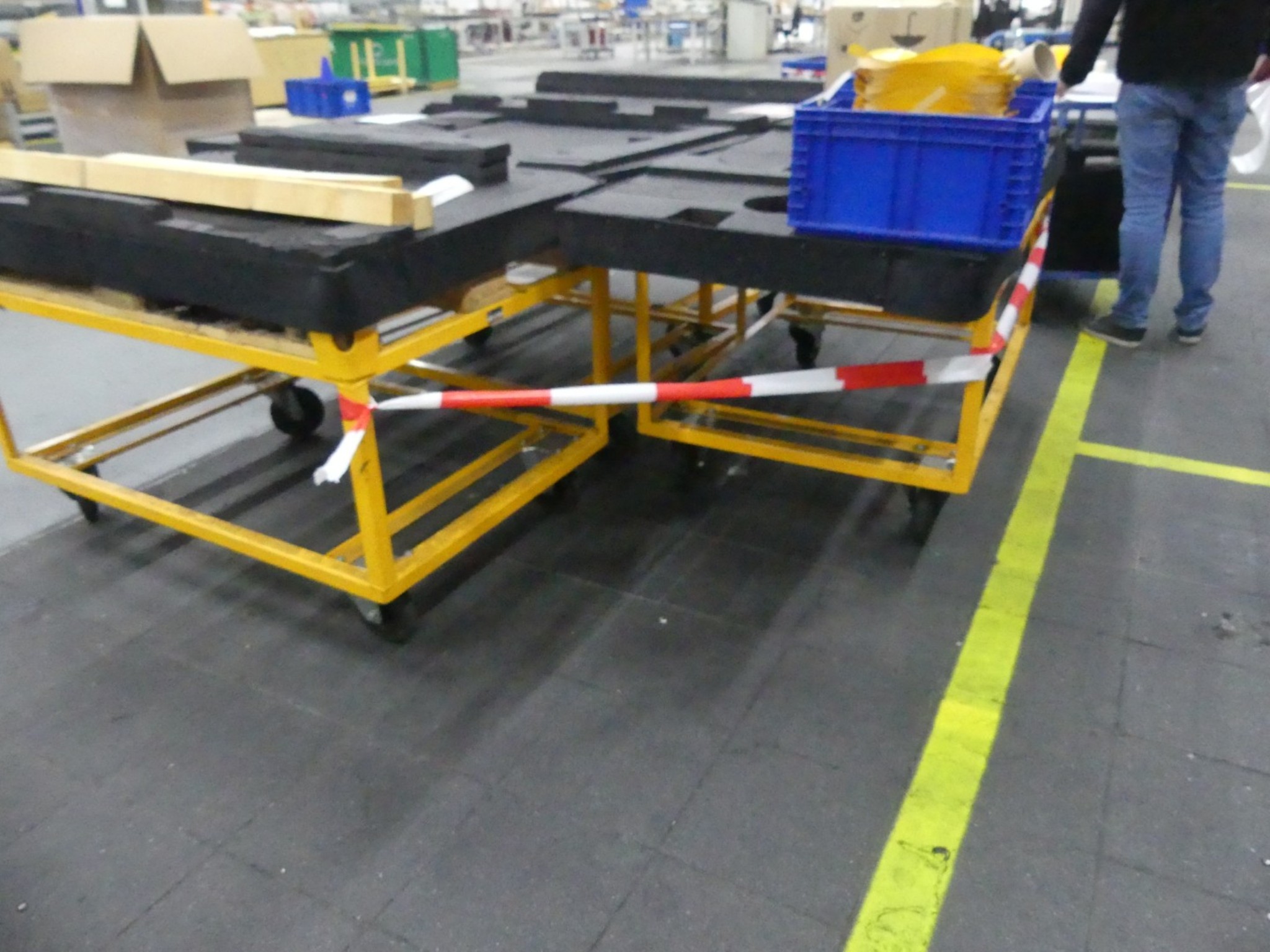 Centros de mecanizado, máquinas para trabajar el metal y líneas de producción de la industria del automóvil-2