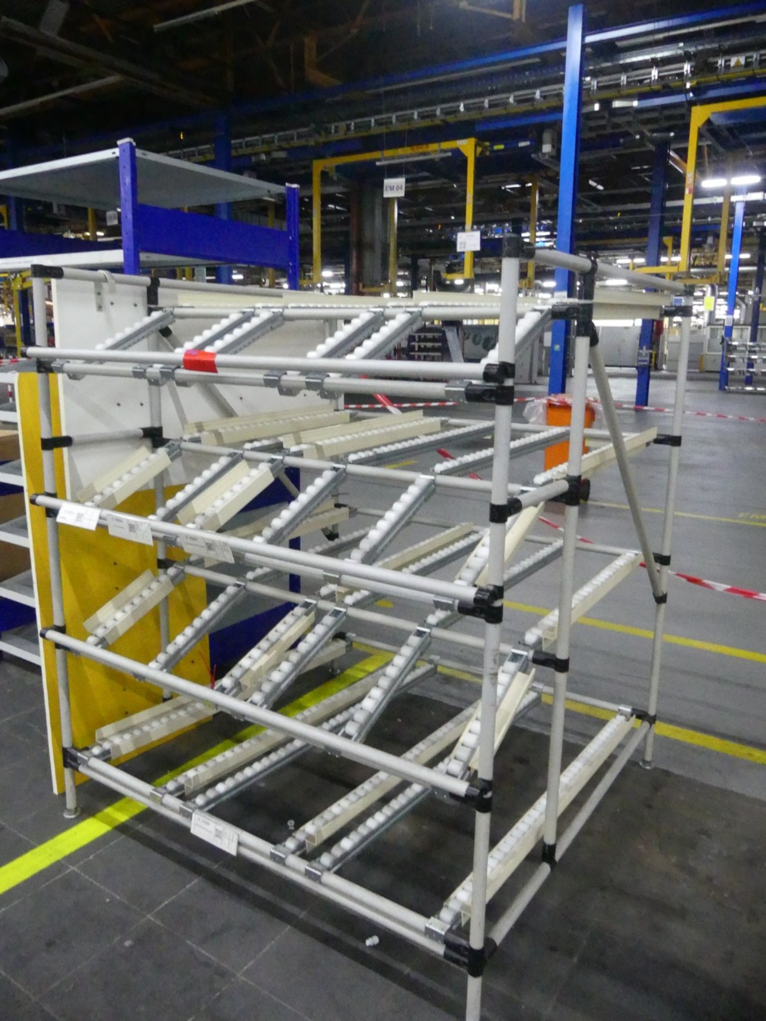 Centros de mecanizado, máquinas para trabajar el metal y líneas de producción de la industria del automóvil-2