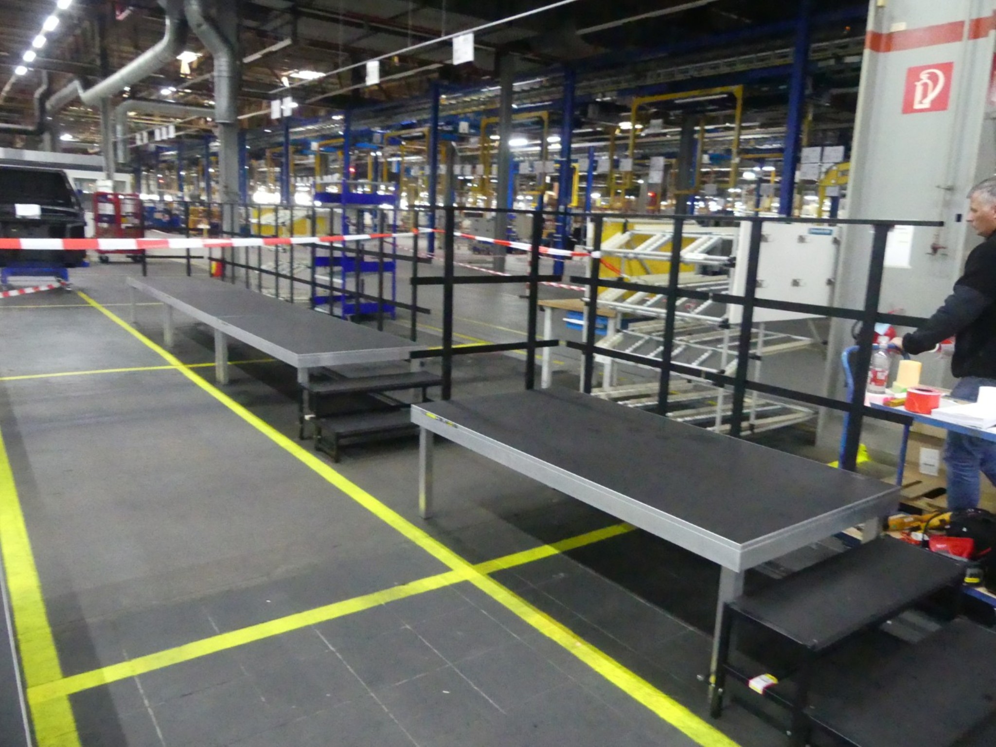 Centros de mecanizado, máquinas para trabajar el metal y líneas de producción de la industria del automóvil-3