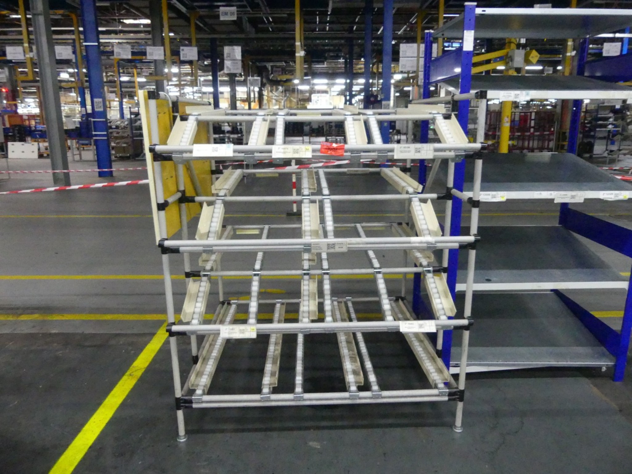 Centros de mecanizado, máquinas para trabajar el metal y líneas de producción de la industria del automóvil-1