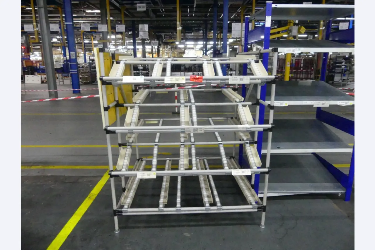 Centros de mecanizado, máquinas para trabajar el metal y líneas de producción de la industria del automóvil-1