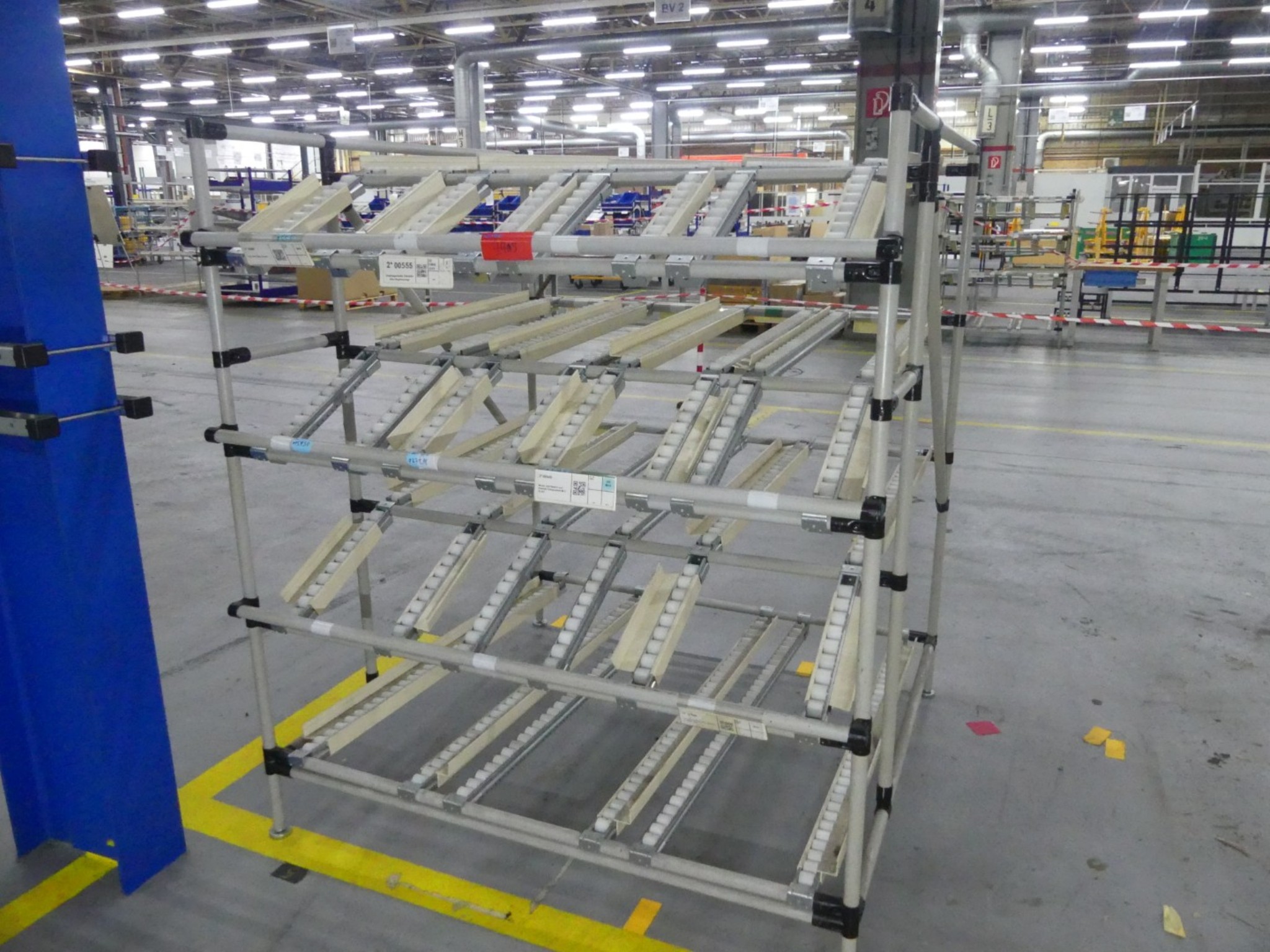 Centros de mecanizado, máquinas para trabajar el metal y líneas de producción de la industria del automóvil-1