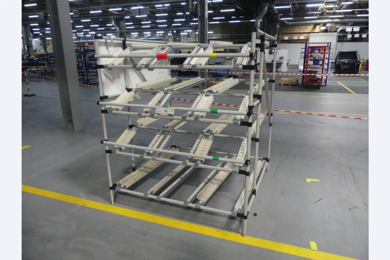 Centros de mecanizado, máquinas para trabajar el metal y líneas de producción de la industria del automóvil-1