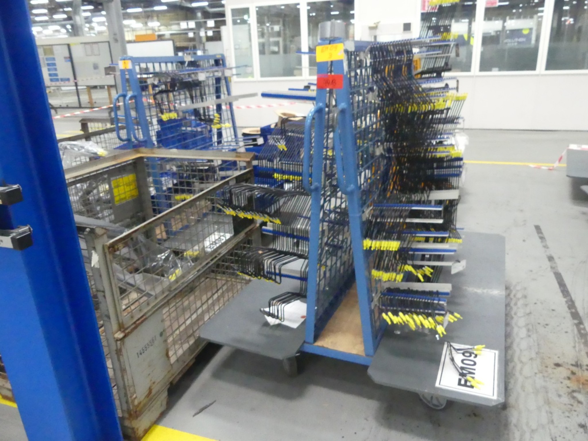 Centros de mecanizado, máquinas para trabajar el metal y líneas de producción de la industria del automóvil-1