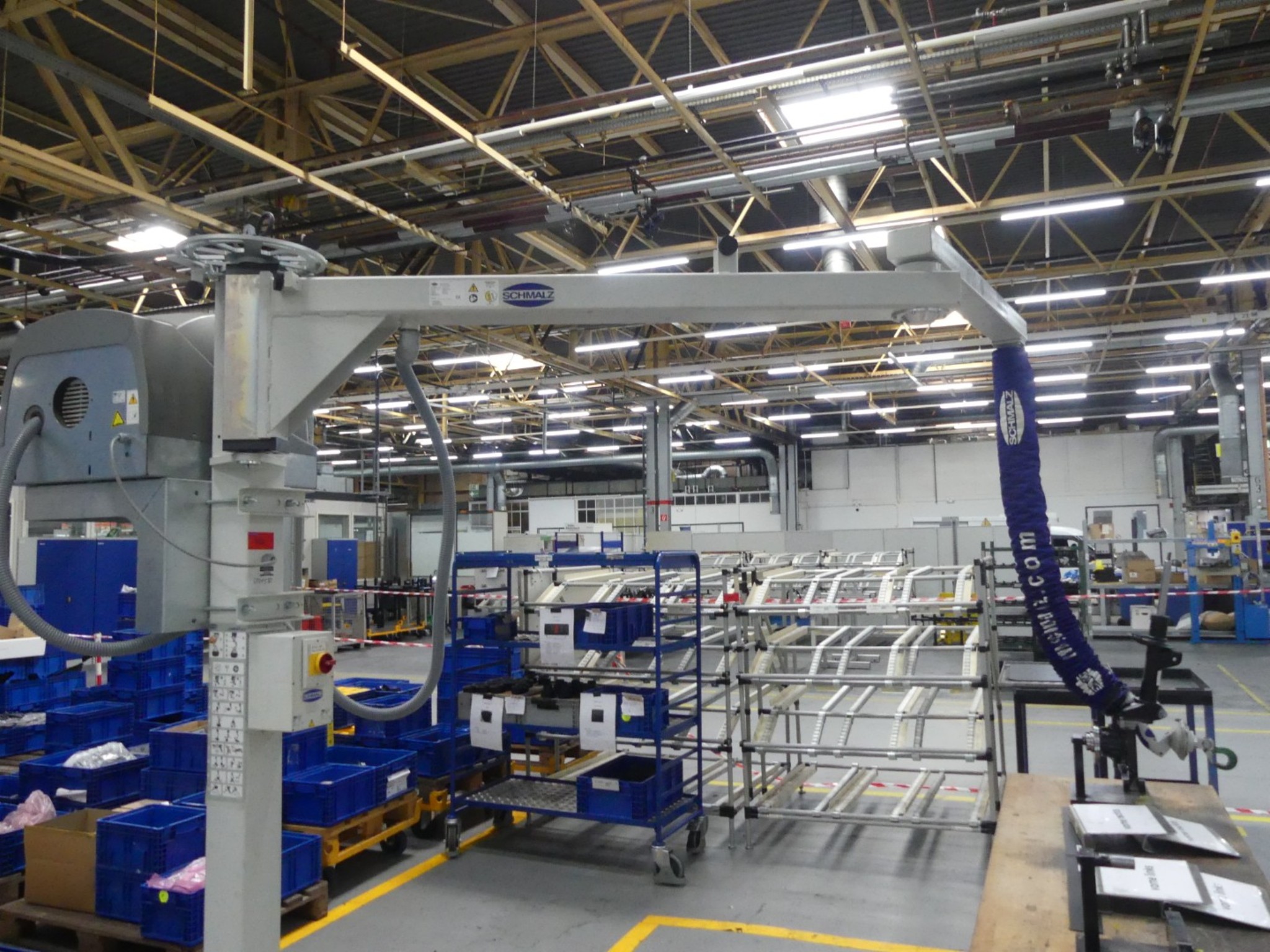 Centros de mecanizado, máquinas para trabajar el metal y líneas de producción de la industria del automóvil-2