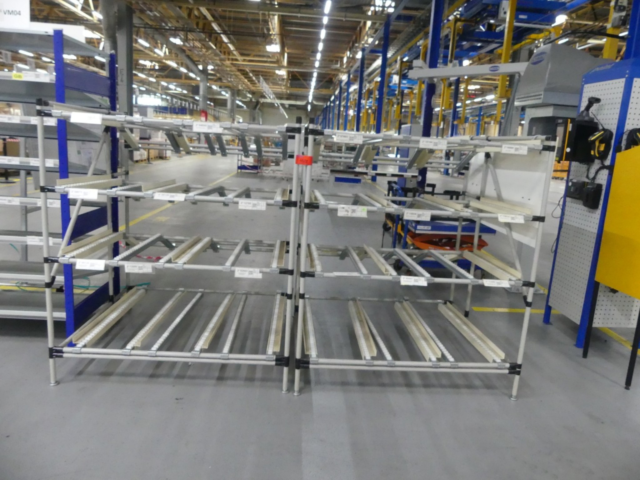 Centros de mecanizado, máquinas para trabajar el metal y líneas de producción de la industria del automóvil-1