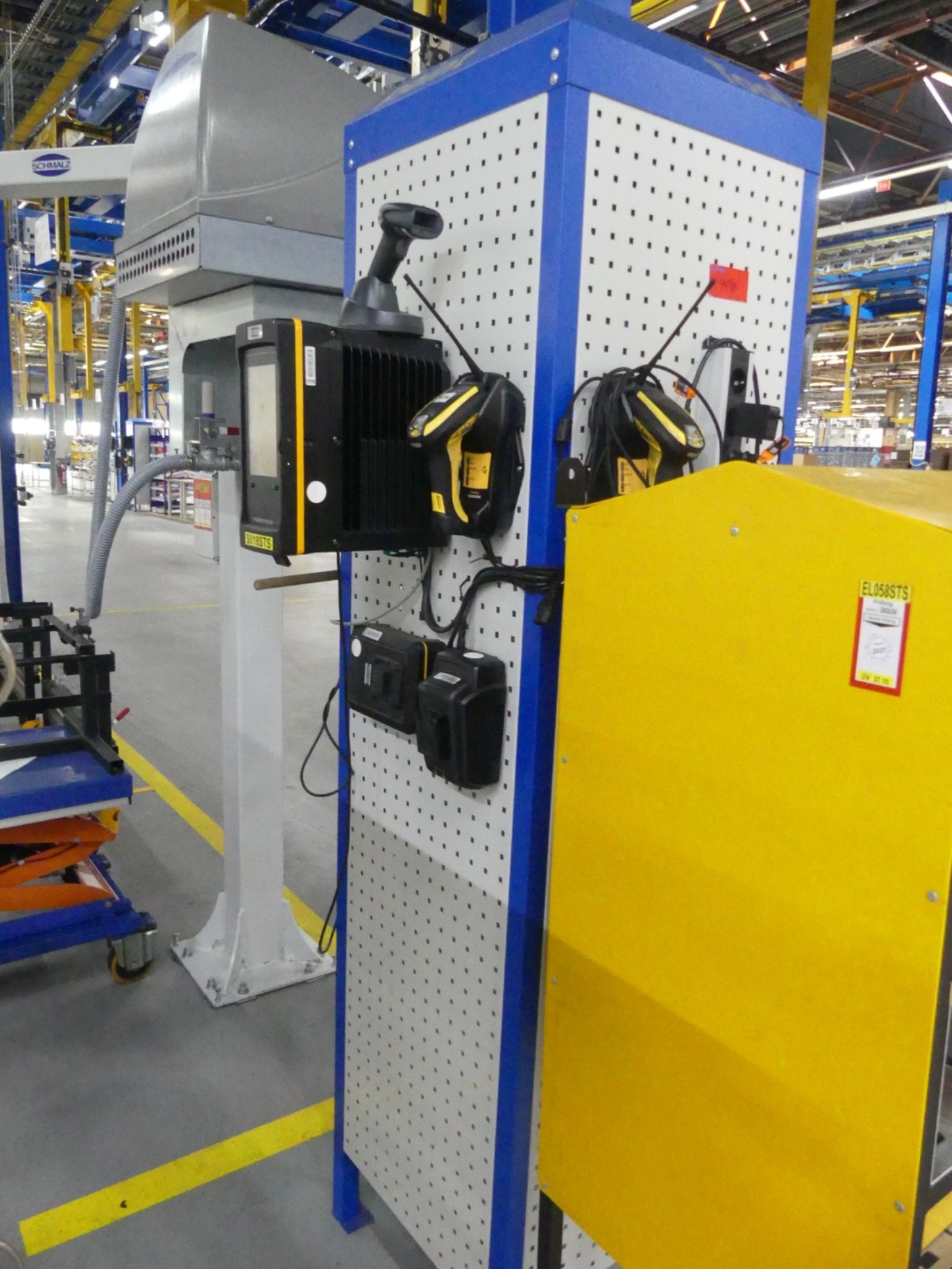 Centros de mecanizado, máquinas para trabajar el metal y líneas de producción de la industria del automóvil-1