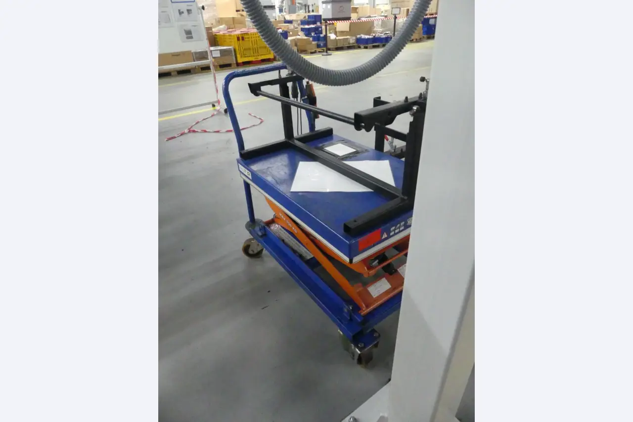 Centra obróbcze, maszyny do obróbki metalu i linie produkcyjne z branży motoryzacyjnej-1