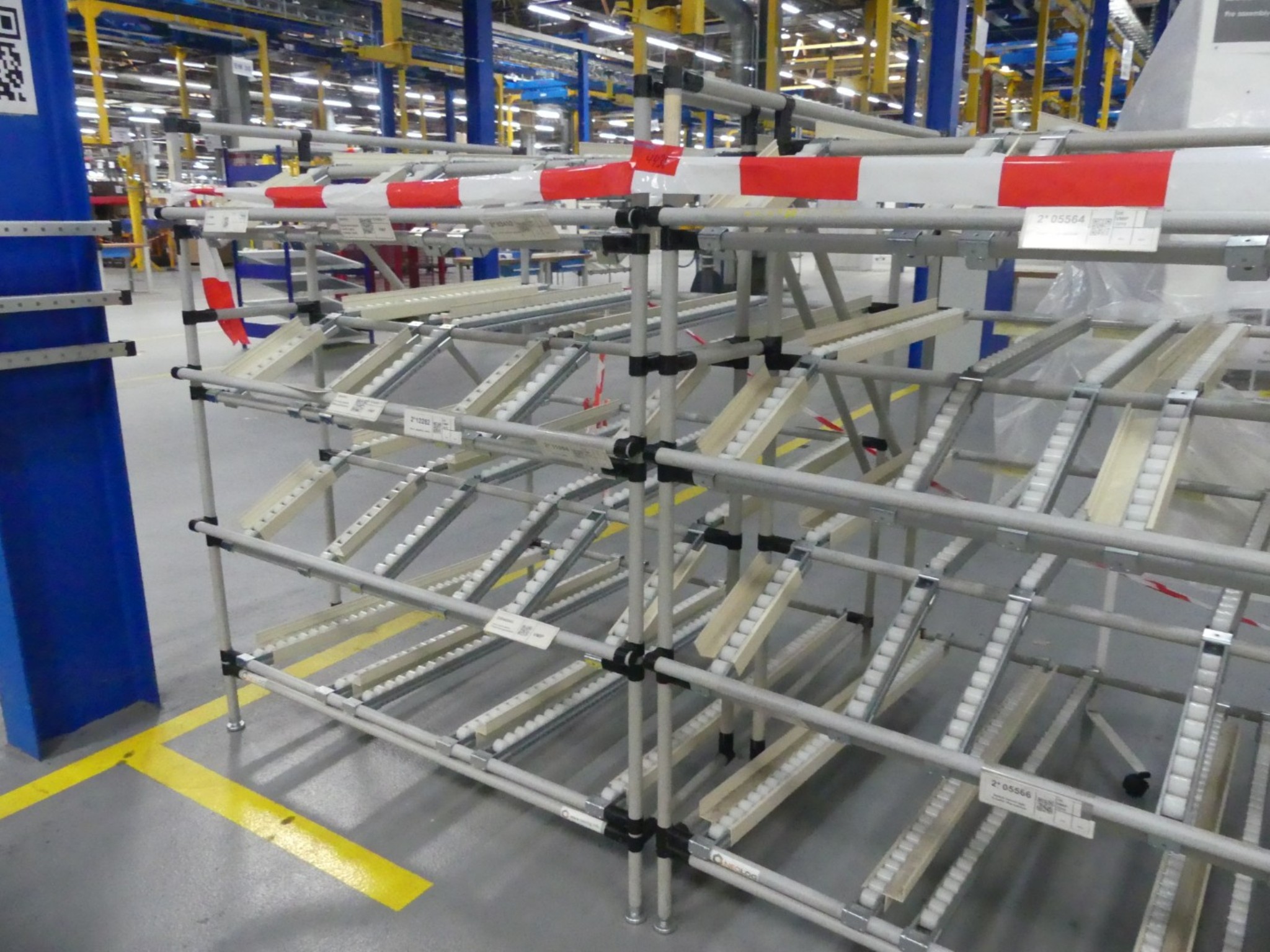 Centros de mecanizado, máquinas para trabajar el metal y líneas de producción de la industria del automóvil-2