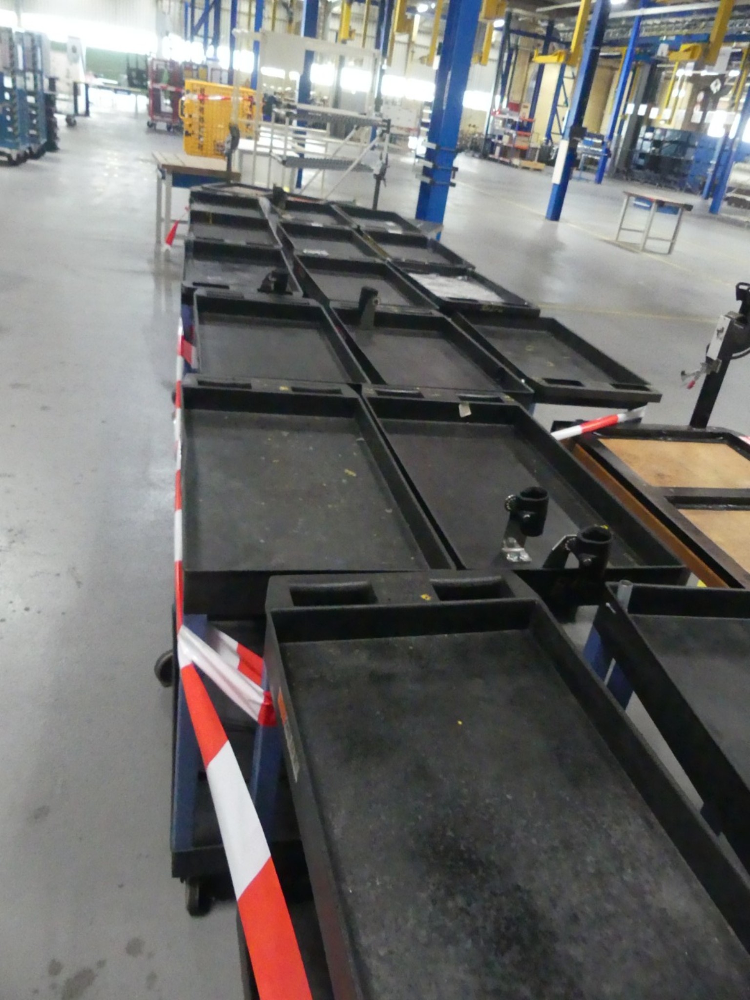 Centros de mecanizado, máquinas para trabajar el metal y líneas de producción de la industria del automóvil-2