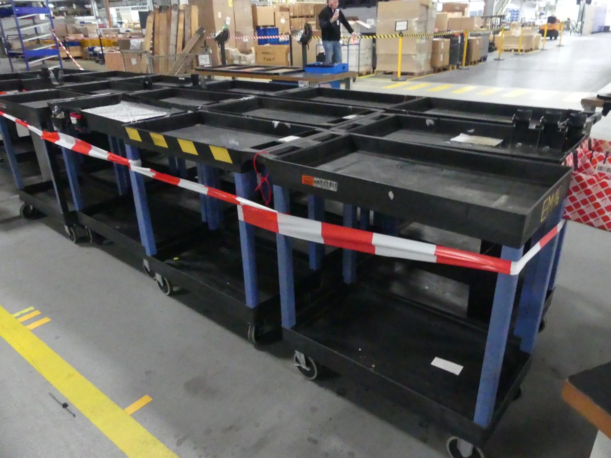 Centros de mecanizado, máquinas para trabajar el metal y líneas de producción de la industria del automóvil-3